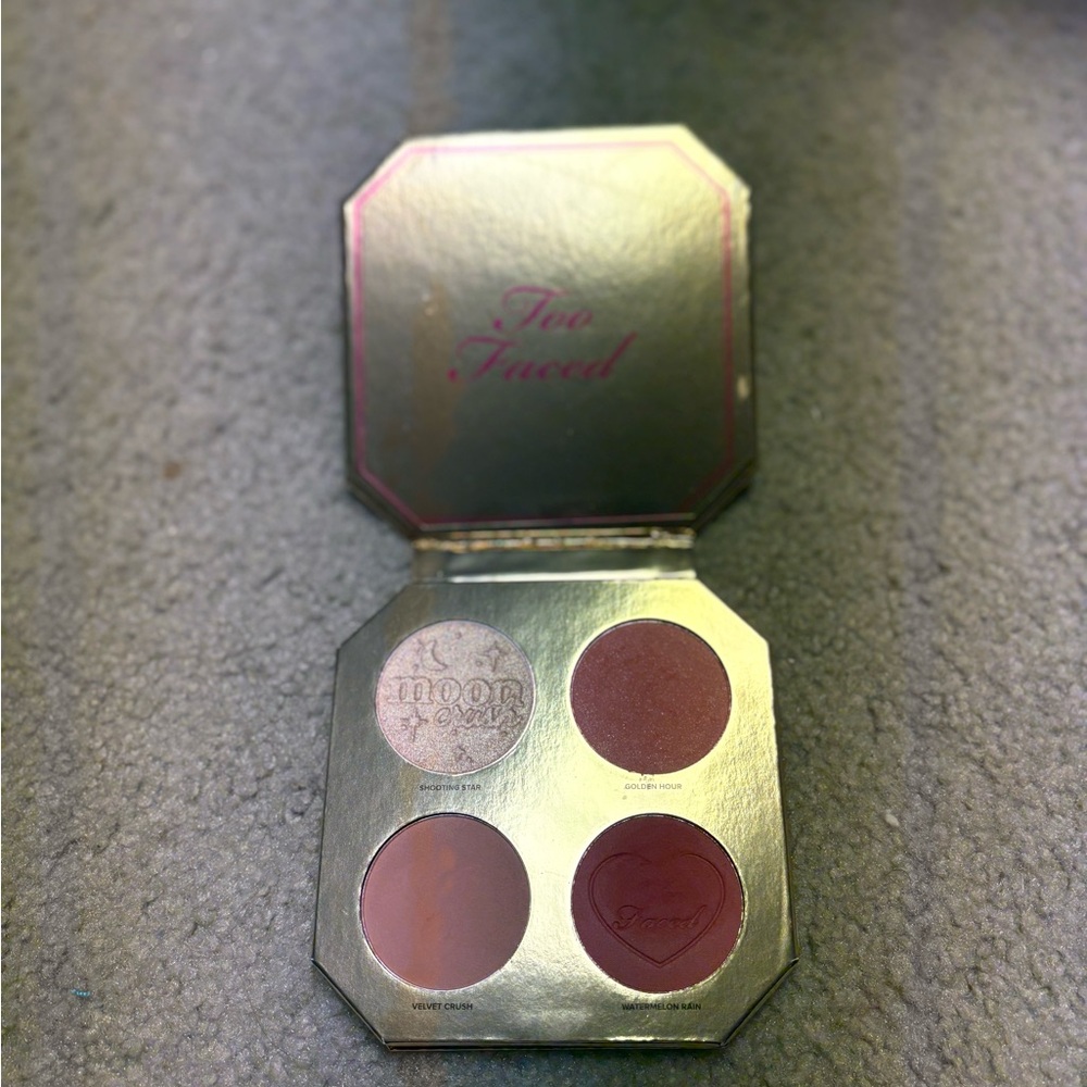 NWT too faced limited edition Jewel Crush blush and highlighter collection